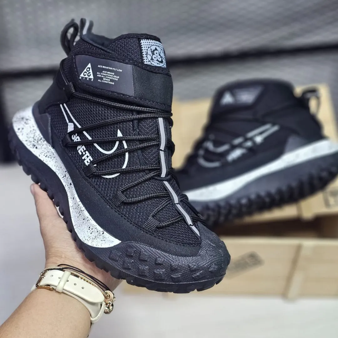 BOTA NIKE ACG: Experimenta la comodidad y el estilo inigualables - BOTA NIKE ACG