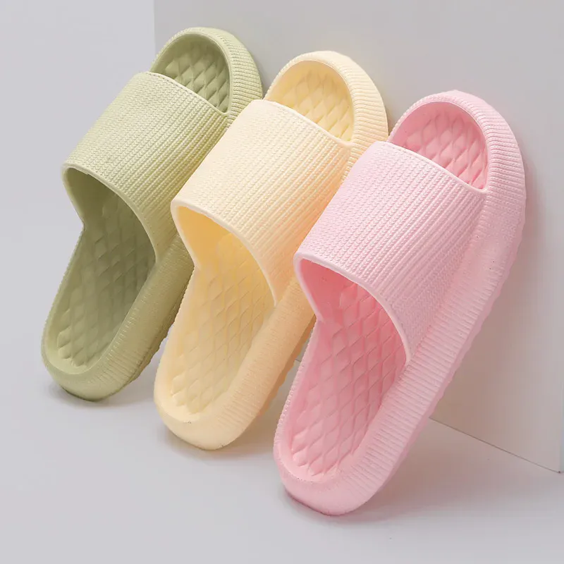Pantuflas Suela Eva Unisex: Comodidad y Estilo para Todos - Pantuflas Suela Eva Unisex  Sticker