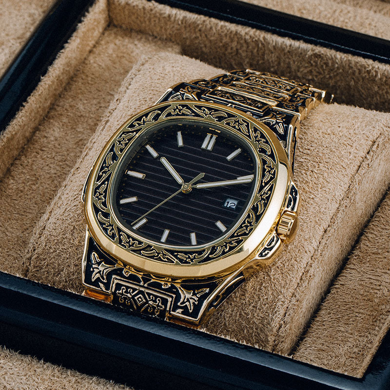 Reloj elegante con detalles vintage