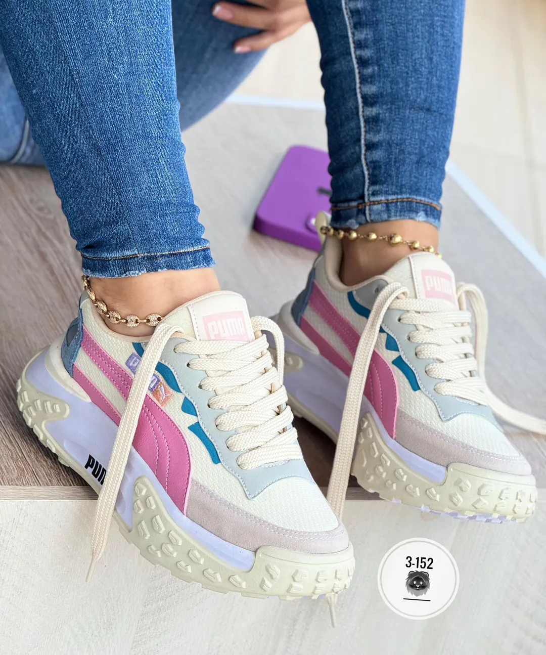 Zapatillas Puma Suela de Color: Estilo y Comodidad para la Mujer Moderna - Zapatillas puma suela de color
