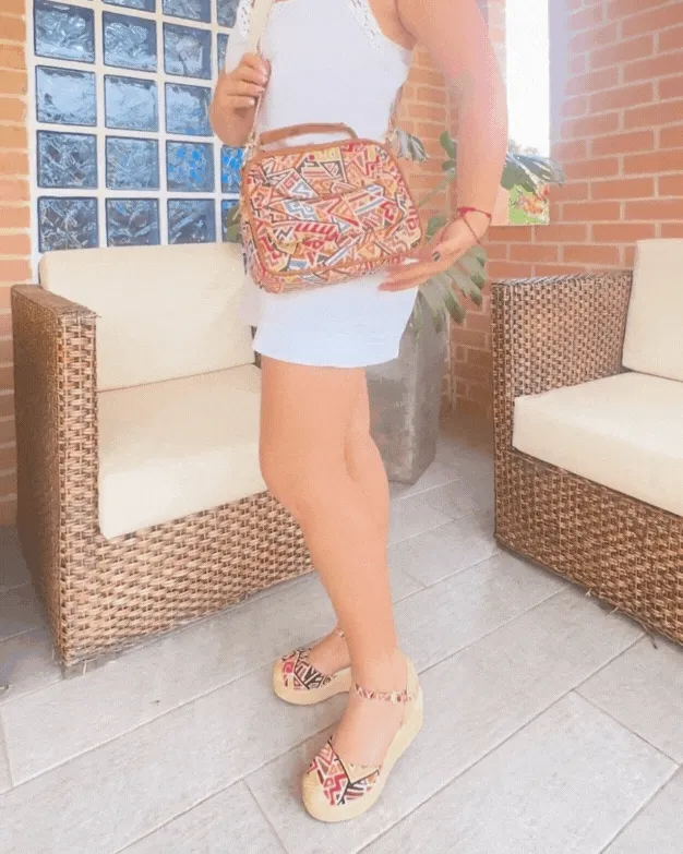 Complementa tu look con el Bolso Abigail