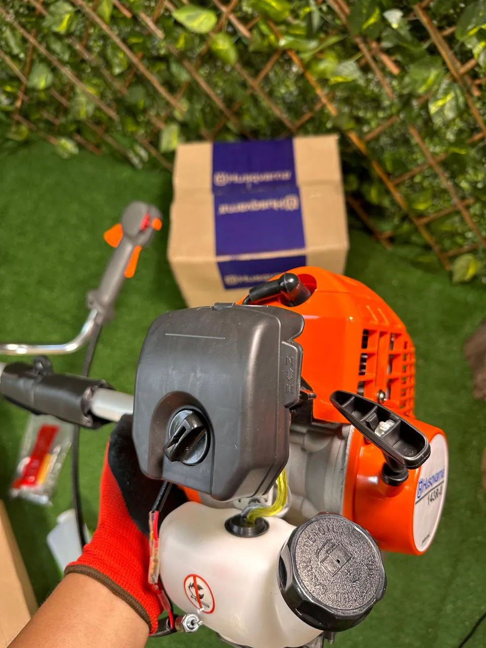 GUADAÑA HUSQVARNA 143 RII: La Potencia que Necesitas para Desmalezar - GUADAÑA 143RII +  ACEITE HUSQVARNA -CA
