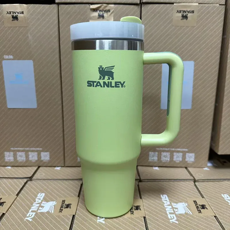 Vaso Stanley con Accesorios: ¡Hidratación de Primera Calidad! - Vaso Stanley con Accesorios