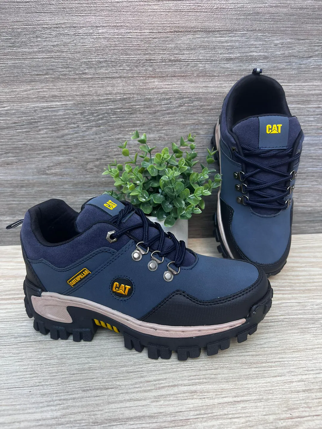 Caterpillar Corte Medio: Tu Compañero Ideal para Cualquier Aventura - CATERPILLAR CORTE MEDIO