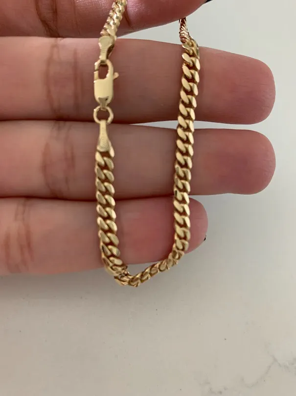 Juego de Brazaletes: Elegancia y Estilo para Cada Ocasión