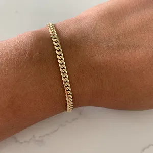 Juego de Brazaletes: Elegancia y Estilo para Cada Ocasión - Juego de brazaletes