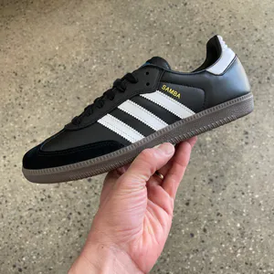 ADIDAS SAMBA: Un clásico reinventado - ADIDAS SAMBA