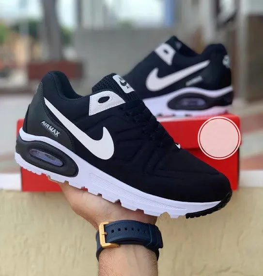 Nike Comando Rojo: Desata tu Potencial con Estilo - Nike Comando Rojo