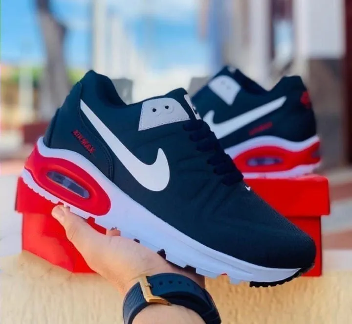 Nike Comando Rojo: Desata tu Potencial con Estilo - Nike Comando Rojo