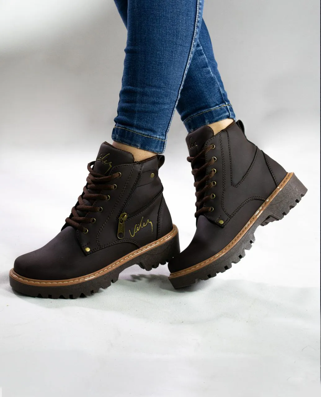 Botines Vélez 2.0: Estilo y Comodidad en Cada Paso - Botines velez 2.0