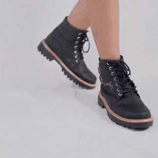 Botines Vélez 2.0: La Elegancia que Buscabas