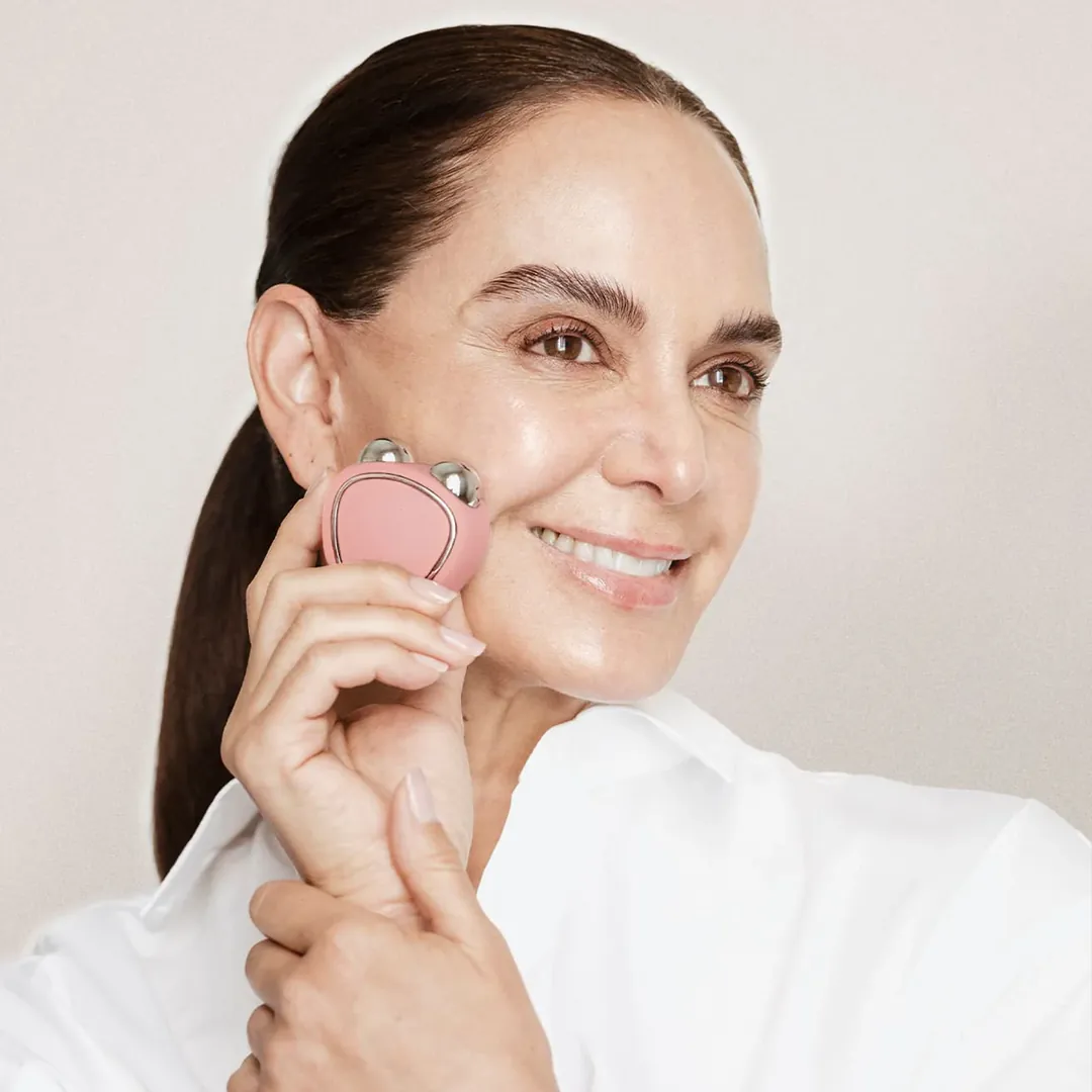 Masajeador Facial de Microcorriente: Despierta la Belleza Natural de tu Piel - Masajeador Facial de Microcorriente