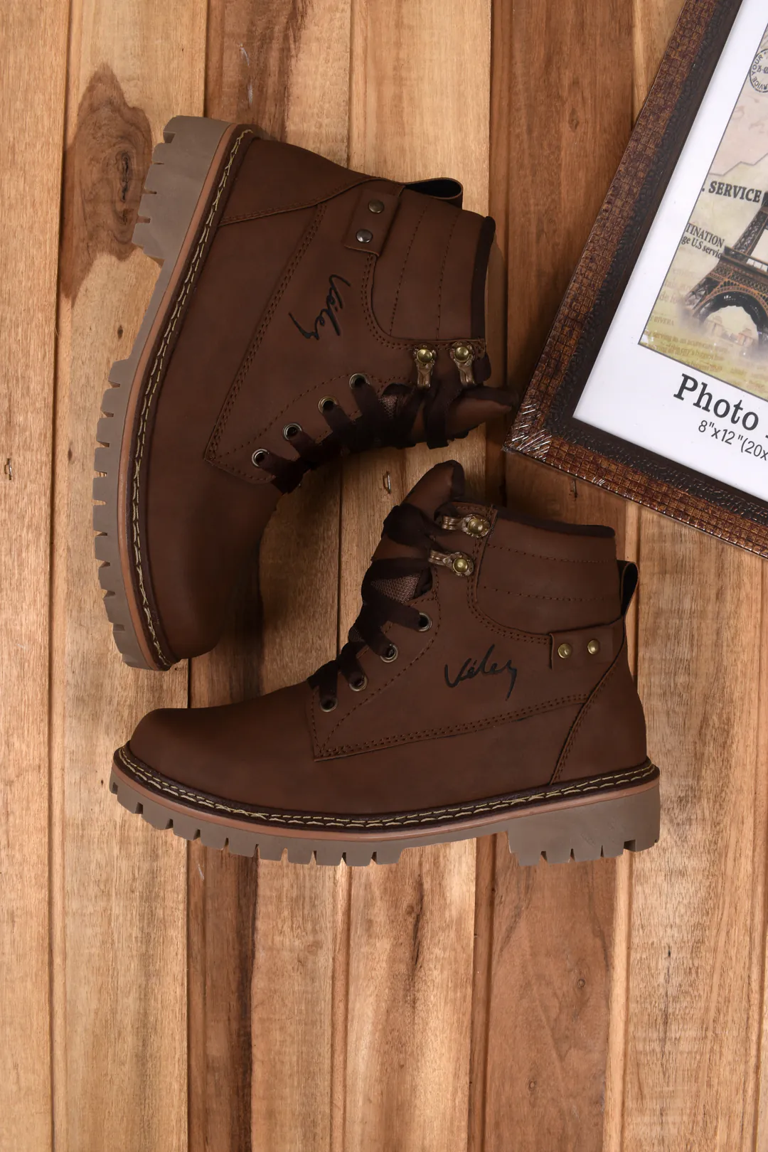 Bota Velez Hombre: Elegancia y Estilo para el Hombre Moderno - Bota Velez Hombre