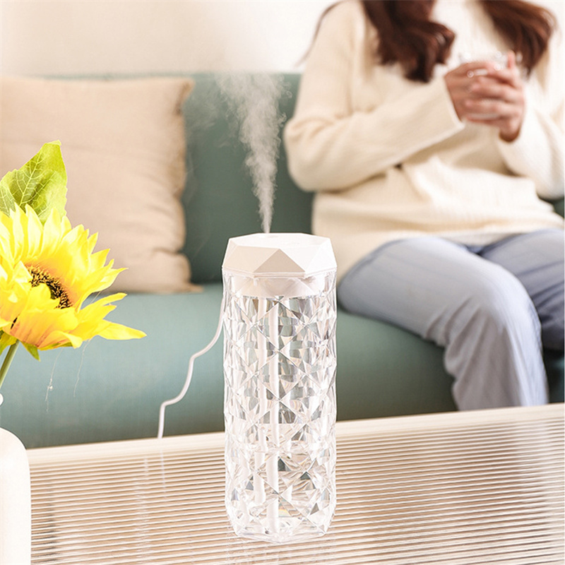 LÁMPARA HUMIFICADOR: Elegancia y Frescura en un Solo Dispositivo
