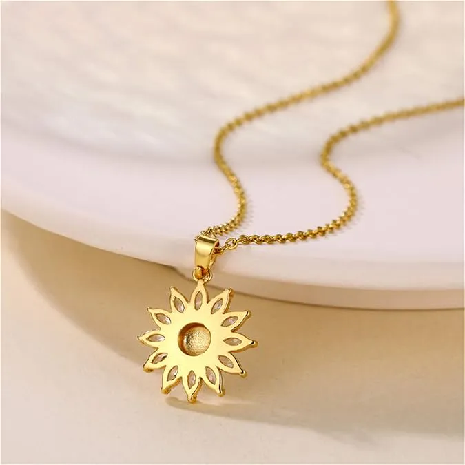 Collar de Girasol con Cristales: Elegancia y Brillo en Cada Detalle