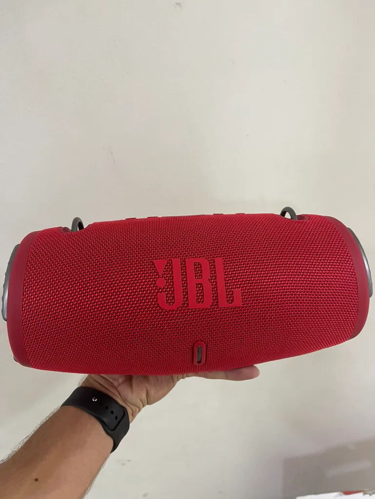 JBL CHARGE 5: El Altavoz Portátil Perfecto para Cualquier Aventura - JBL CHARGE 5