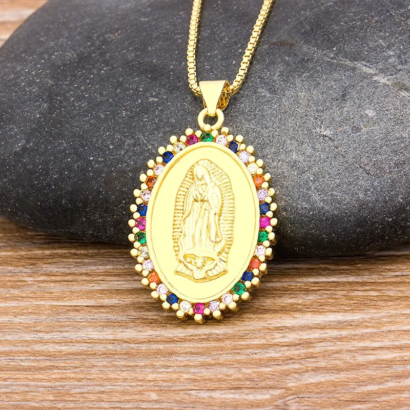 Collar Virgen María bañado en oro: Un símbolo de fe y protección - PROMO| Elegante Collar Virgen María