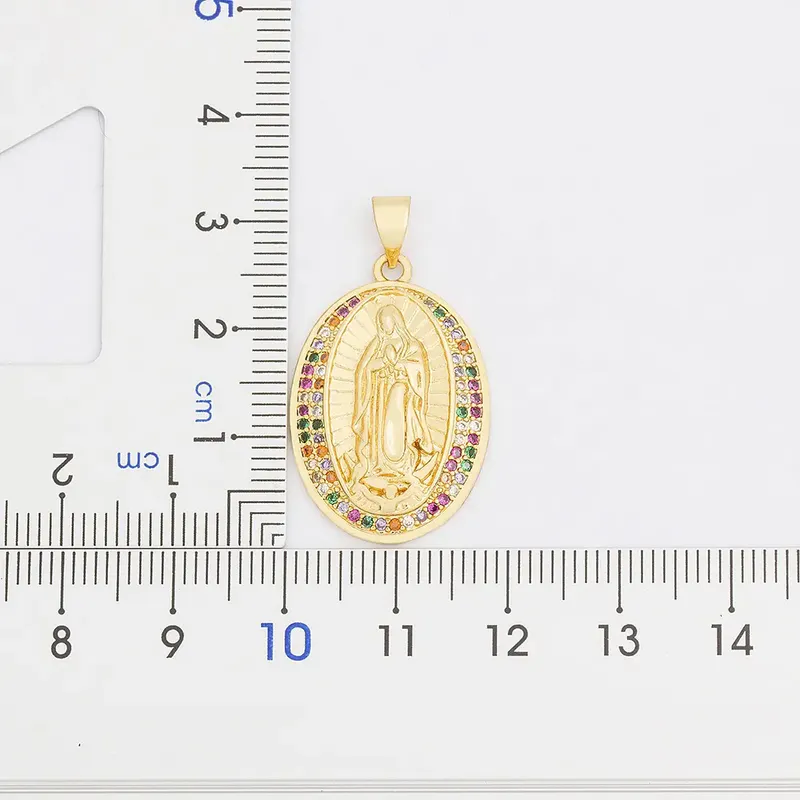 Collar Virgen María bañado en oro: Un símbolo de fe y protección