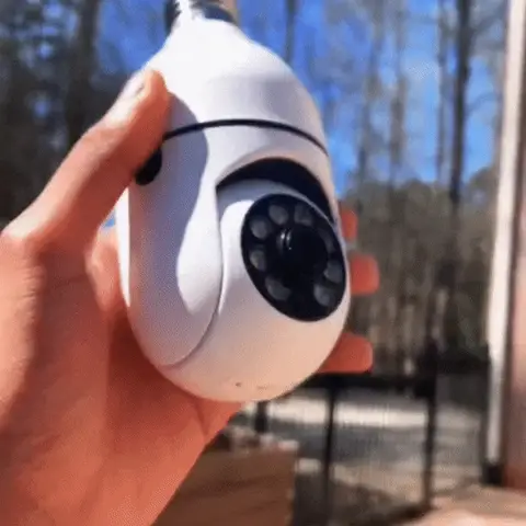Cámara Bombillo de Seguridad 360°: ¡Vigila tu Hogar desde Cualquier Lugar!